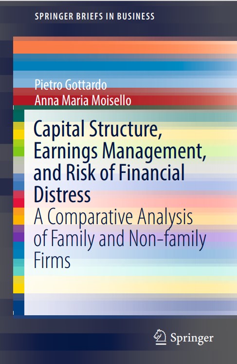 Sampul capital structure , earnings management, and risk of financial distress